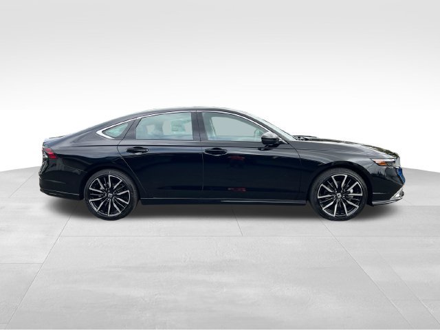 New 2026 Honda Accord Touring image 9