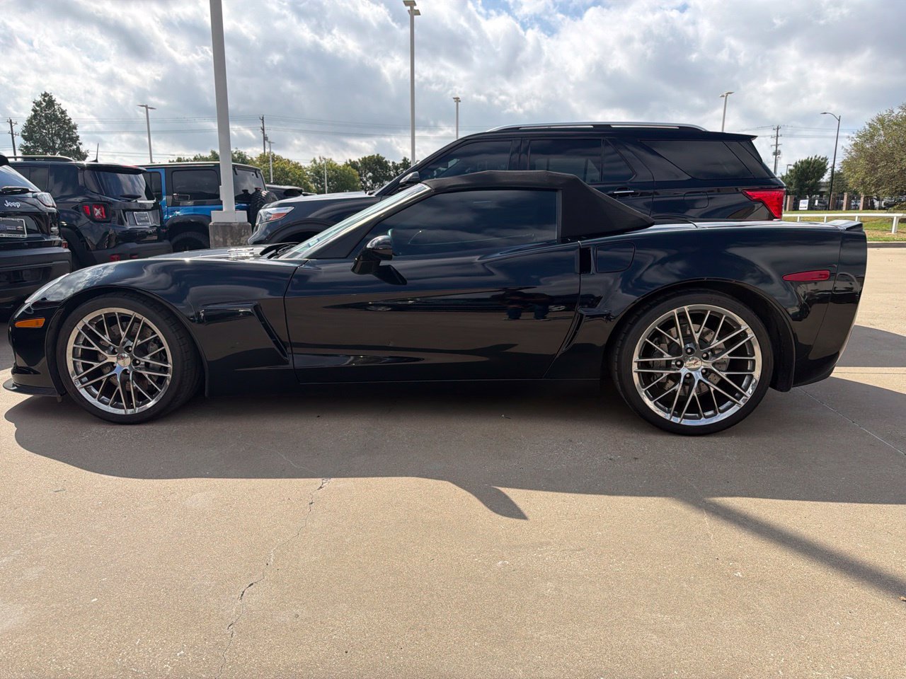 Used 2013 Chevrolet Corvette 427 w/ 1SC Preferred Equipment Group RWD image 3