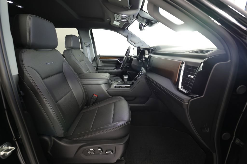 Used 2024 GMC Sierra 1500 Denali w/ Technology Package AWD/4WD image 12