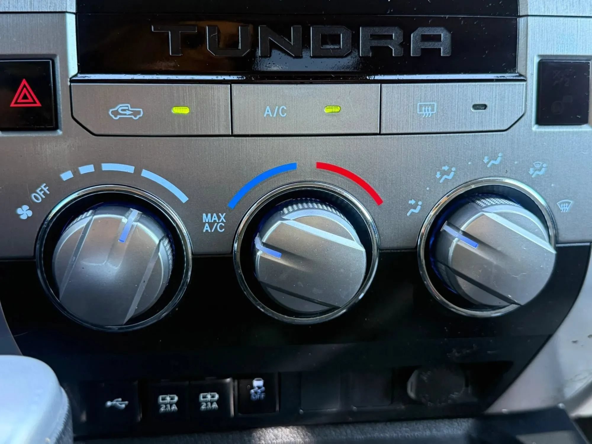 Used 2020 Toyota Tundra SR5 w/ SR5 Upgrade Package AWD/4WD image 22