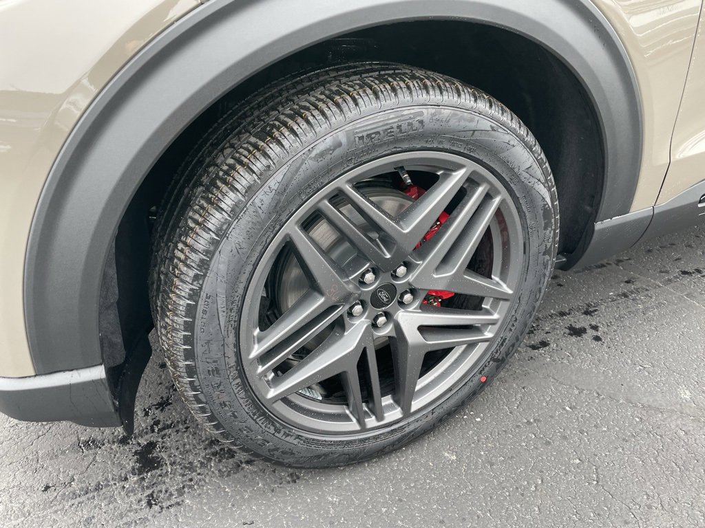 New 2026 Ford Explorer ST image 3