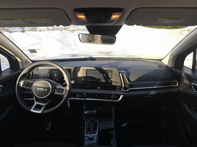 Used 2024 Kia Sportage LX image 13
