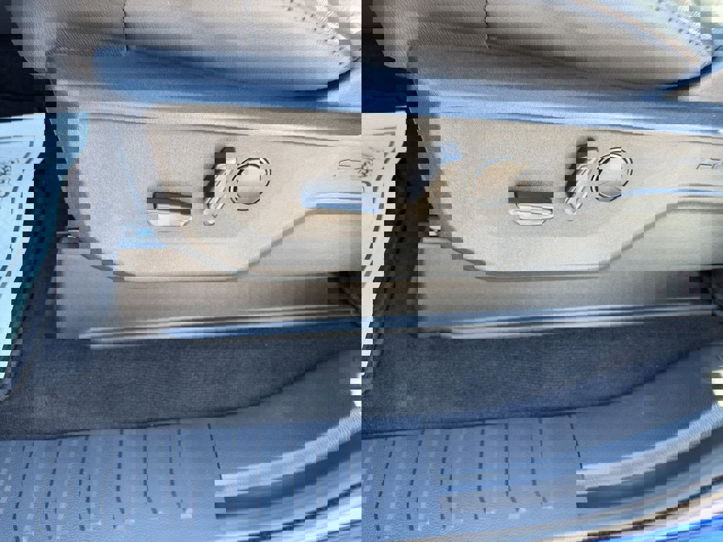 New 2026 Ford F350 Lariat w/ Black Appearance Package image 21