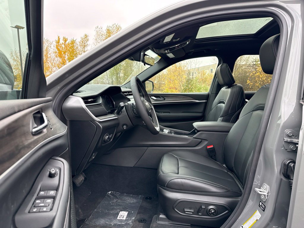 New 2027 Jeep Grand Cherokee L Limited AWD/4WD image 27