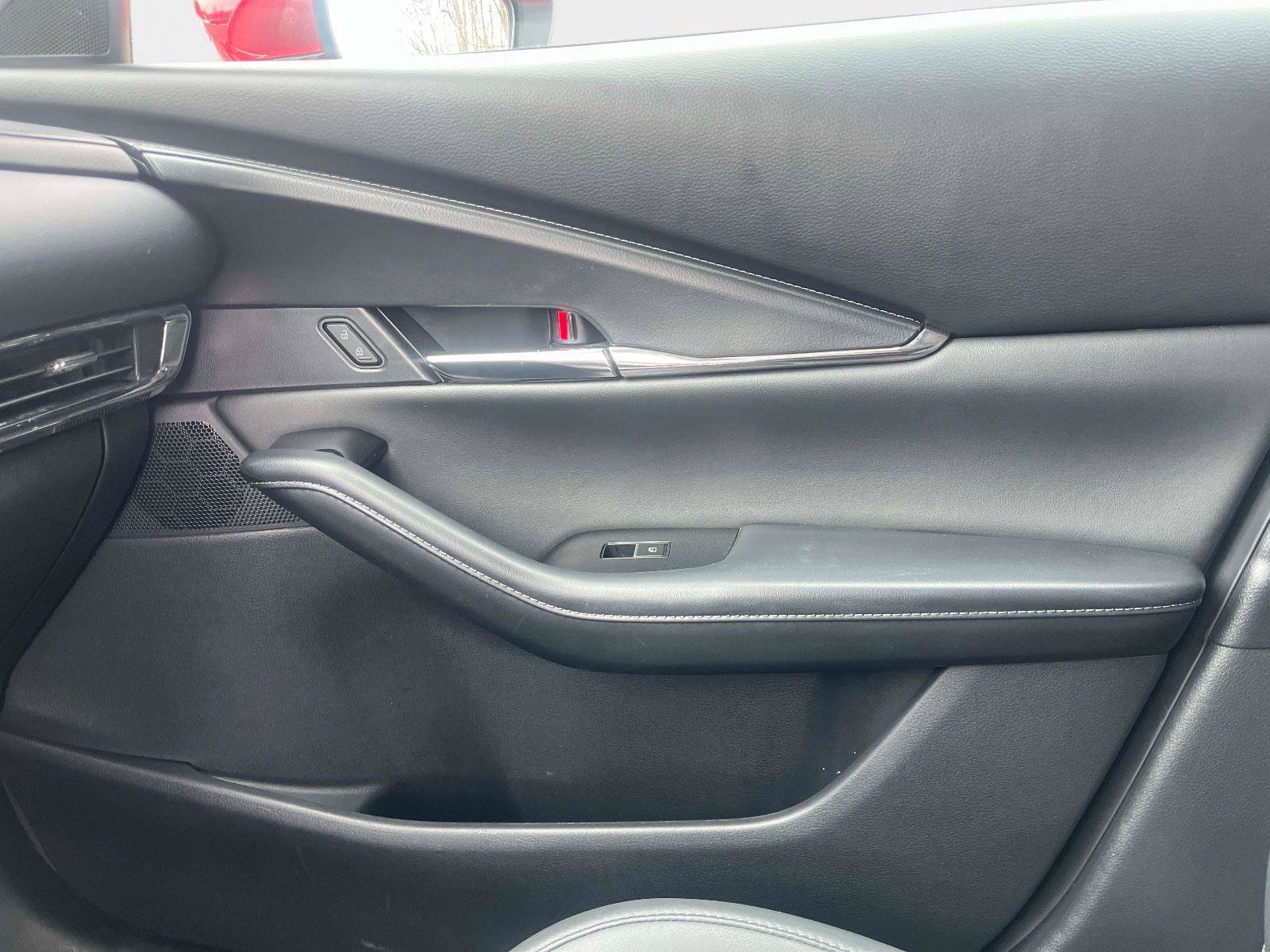 Used 2025 MAZDA CX-30 AWD 2.5 S w/ Preferred Package image 23