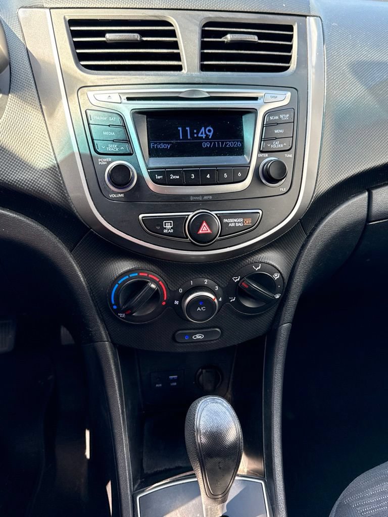 Used 2016 Hyundai Accent SE FWD image 16