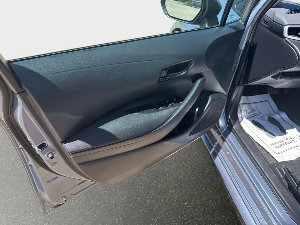 Used 2025 Toyota Corolla LE image 17