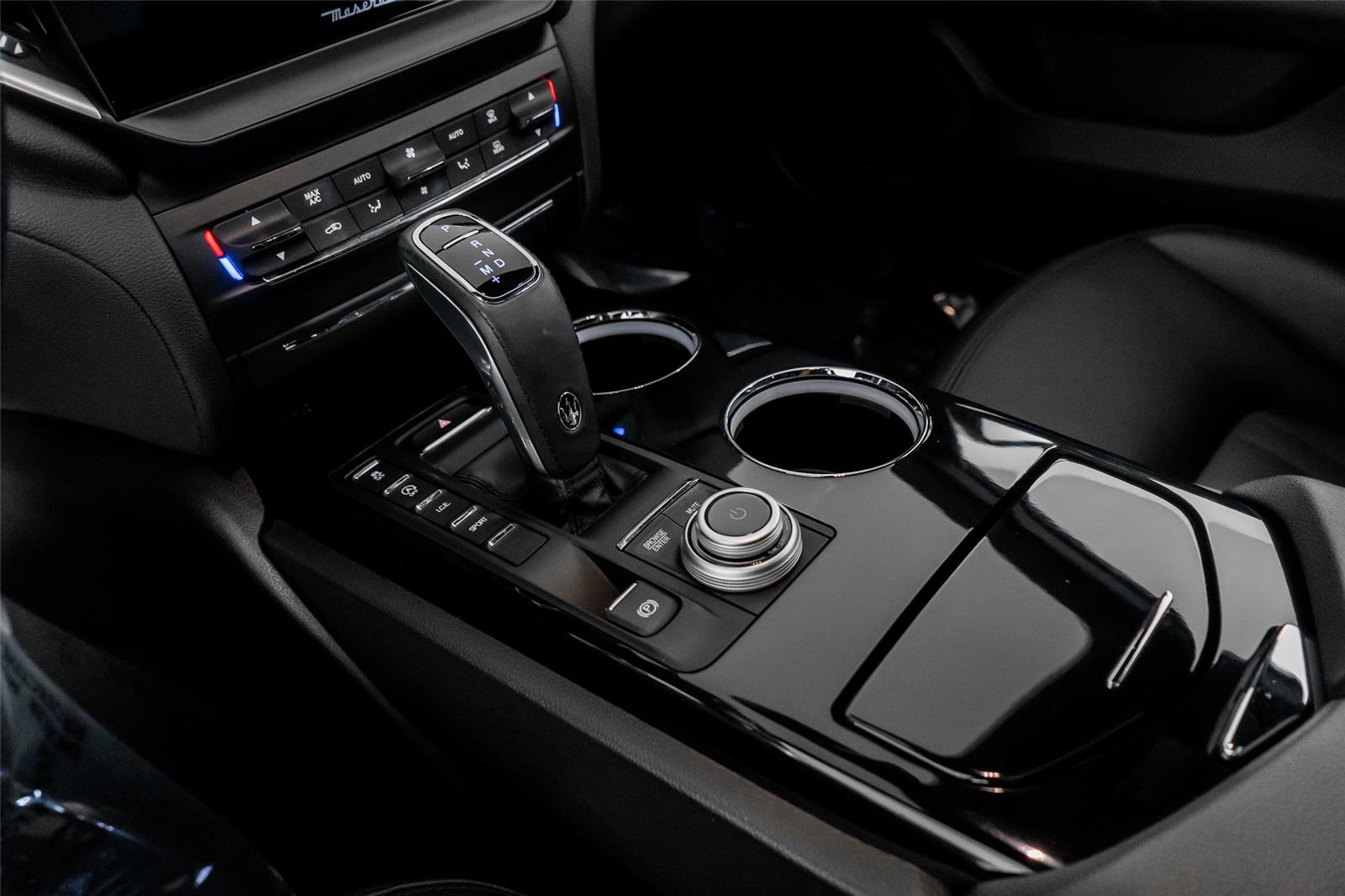 Used 2023 Maserati Ghibli Modena image 40