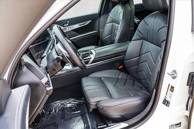 Used 2026 BMW 740i xDrive AWD/4WD image 12