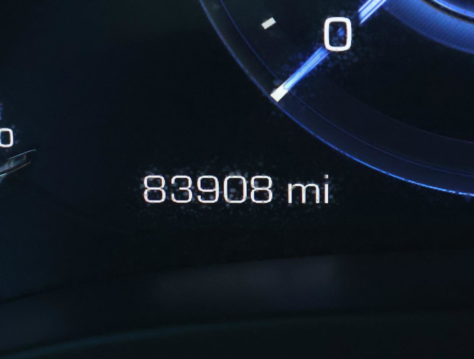 Used 2018 Cadillac Escalade Premium Luxury RWD image 34