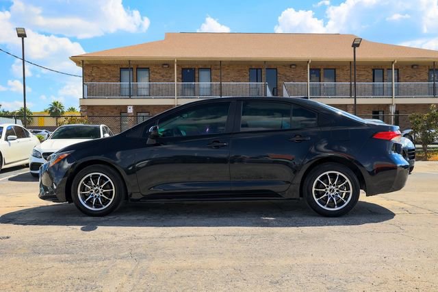 Used 2022 Toyota Corolla LE image 5