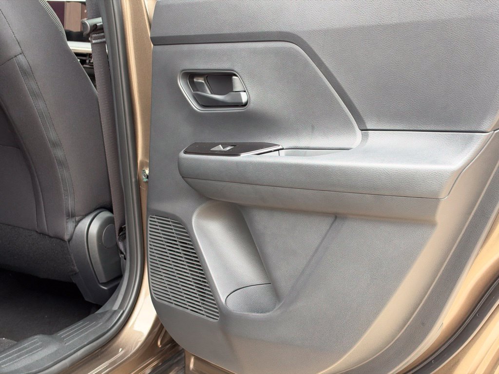 Used 2026 Nissan Kicks S FWD image 33