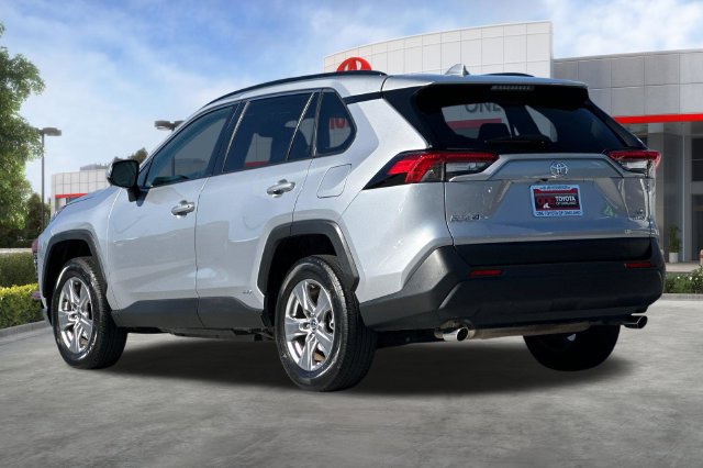 Certified 2025 Toyota RAV4 LE AWD/4WD image 7