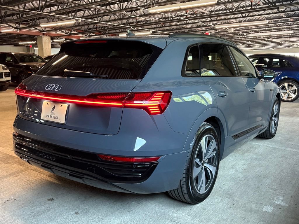 Used 2024 Audi Q8 e-tron Premium AWD/4WD image 8