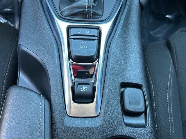 Used 2022 Chevrolet Camaro LT RWD image 24