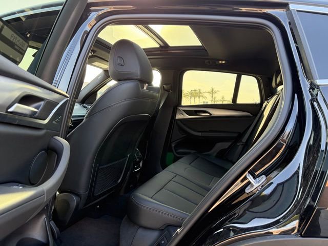 Used 2025 BMW X4 xDrive30i image 13
