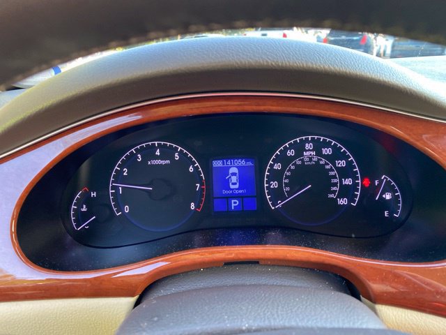 Used 2013 Hyundai Genesis 3.8 RWD image 20