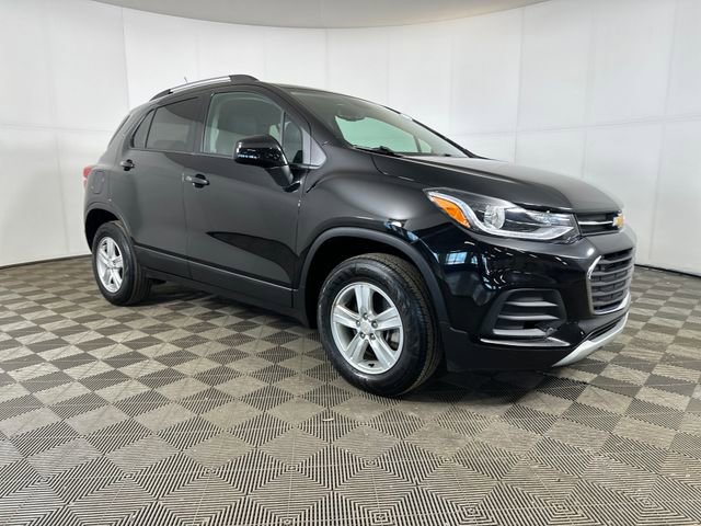 Used 2022 Chevrolet Trax LT w/ LT Convenience Package image 7