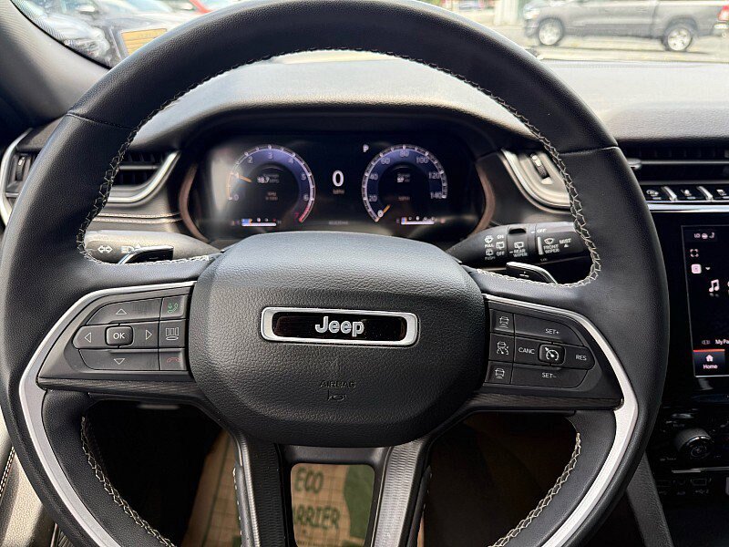 Used 2024 Jeep Grand Cherokee L Laredo AWD/4WD image 27