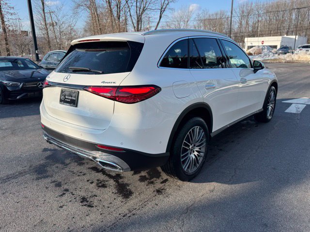 Used 2026 Mercedes-Benz GLC 300 4MATIC image 3