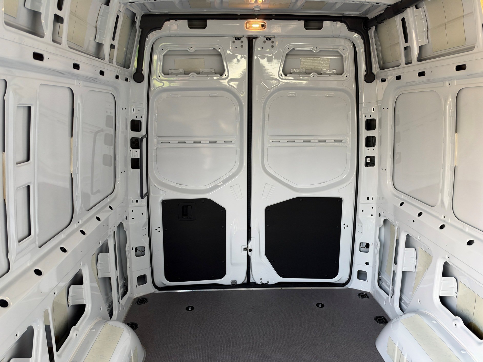 Used 2025 Mercedes-Benz Sprinter 2500 image 20