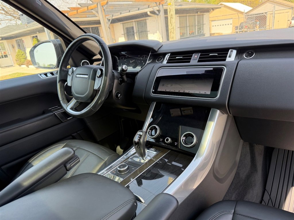 Used 2018 Land Rover Range Rover Sport HSE image 23