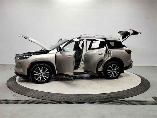 Used 2025 INFINITI QX60 Sensory image 12