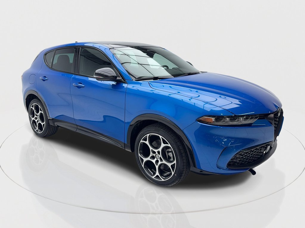 New 2025 Alfa Romeo Tonale w/ Premium Package image 2