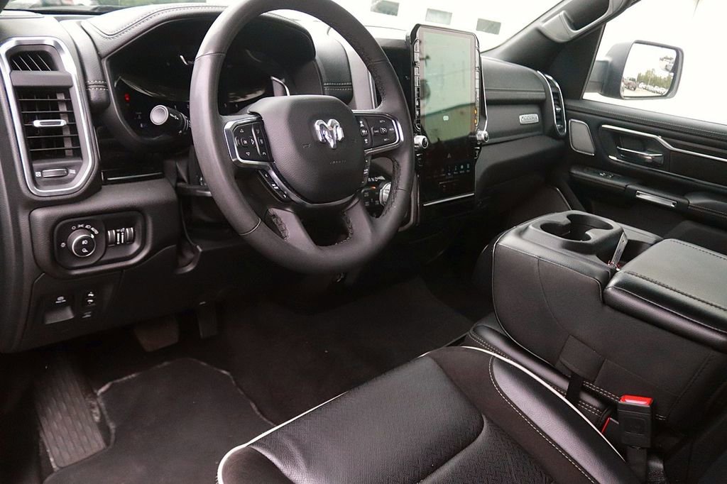 Used 2025 RAM 1500 Laramie AWD/4WD image 12