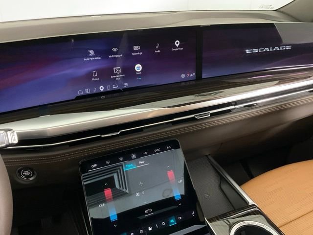 Certified 2026 Cadillac Escalade Luxury AWD/4WD image 18