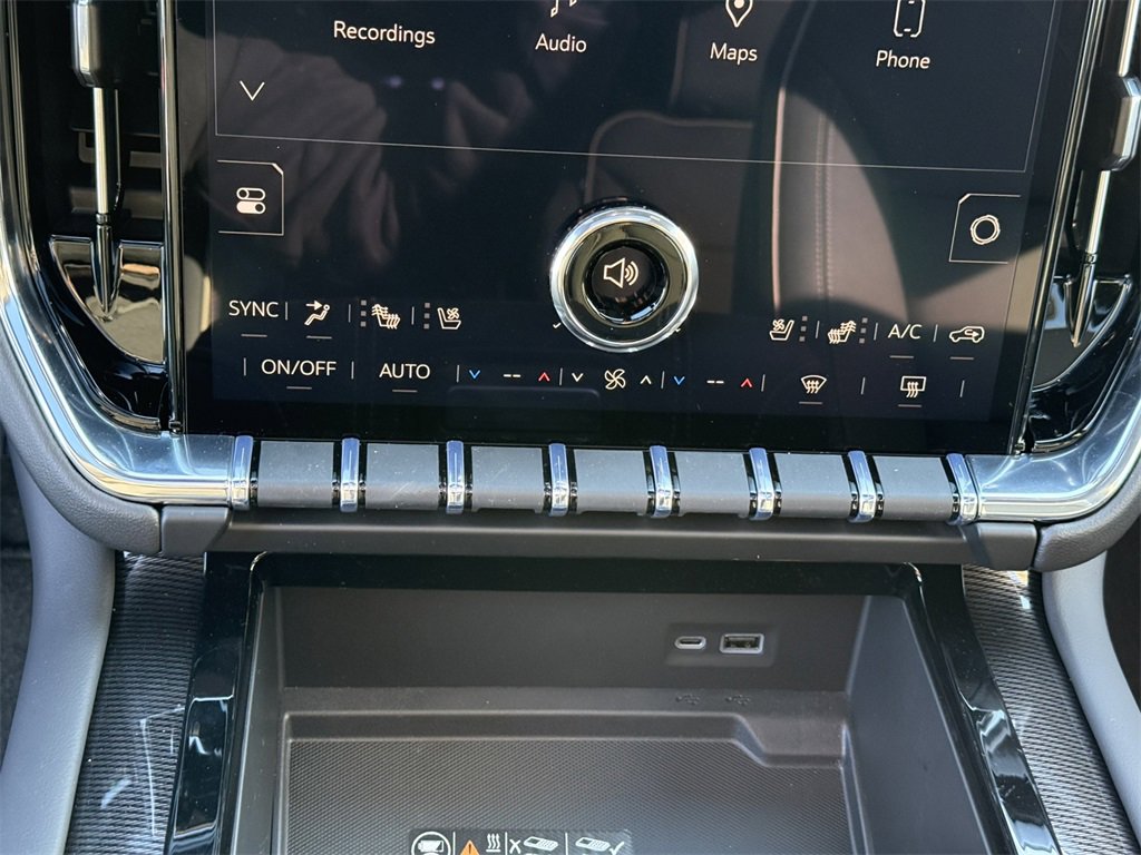 New 2026 GMC Yukon XL Elevation image 25