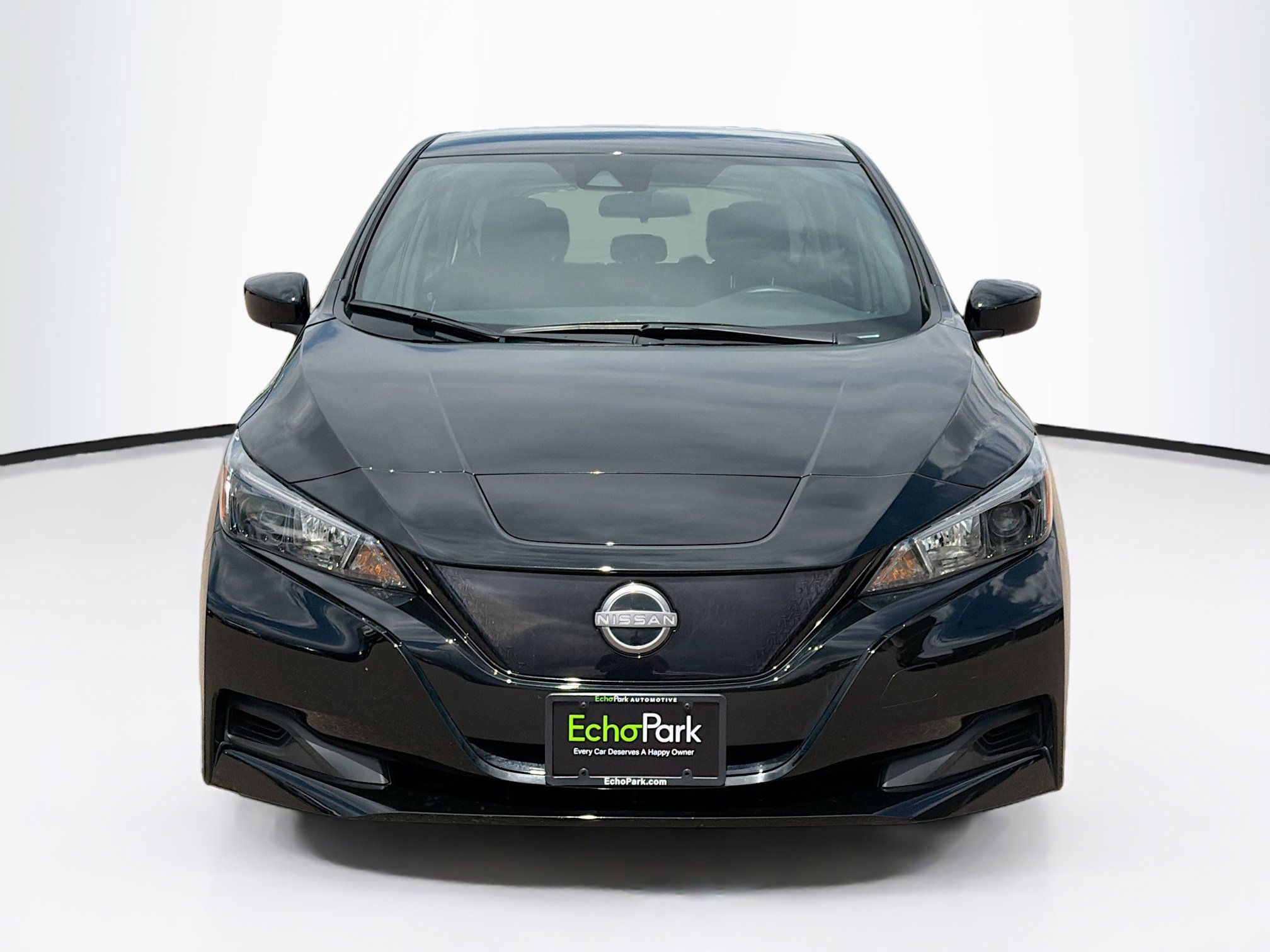 Used 2025 Nissan Leaf S FWD image 2