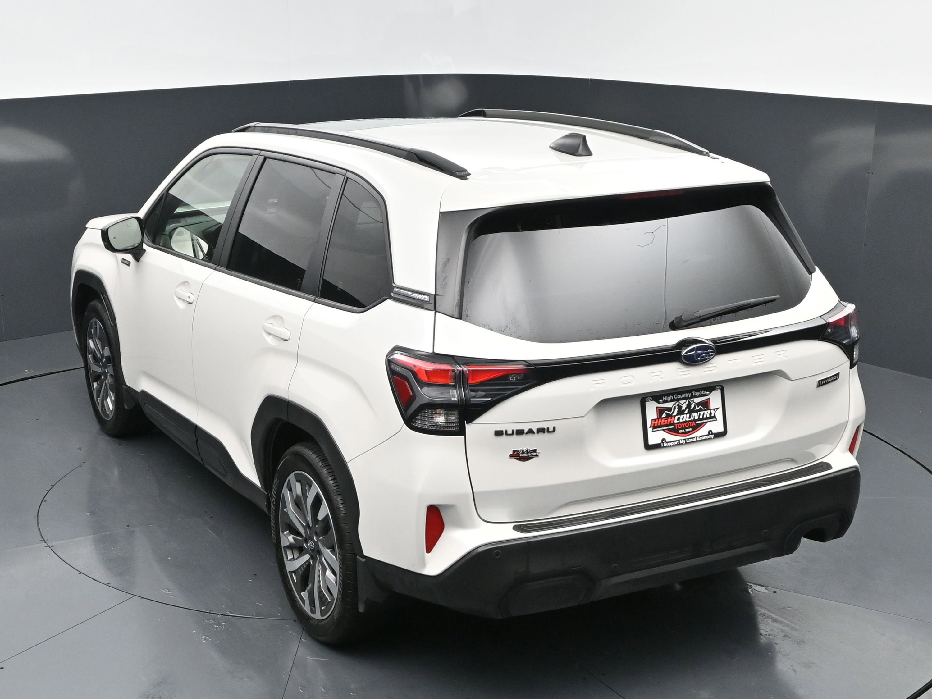 Used 2025 Subaru Forester Touring w/ Touring Package AWD/4WD image 31