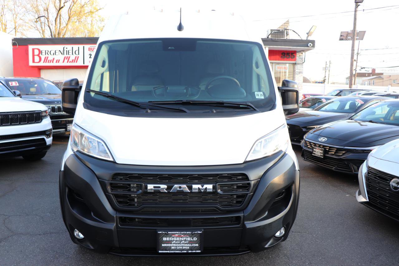 Used 2025 RAM ProMaster 2500 w/ Convenience Group FWD image 8