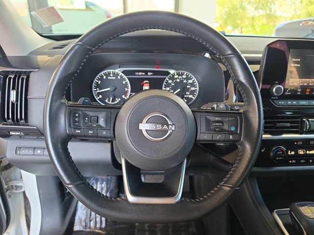 Used 2023 Nissan Pathfinder SV w/ SV Black Package AWD/4WD image 20