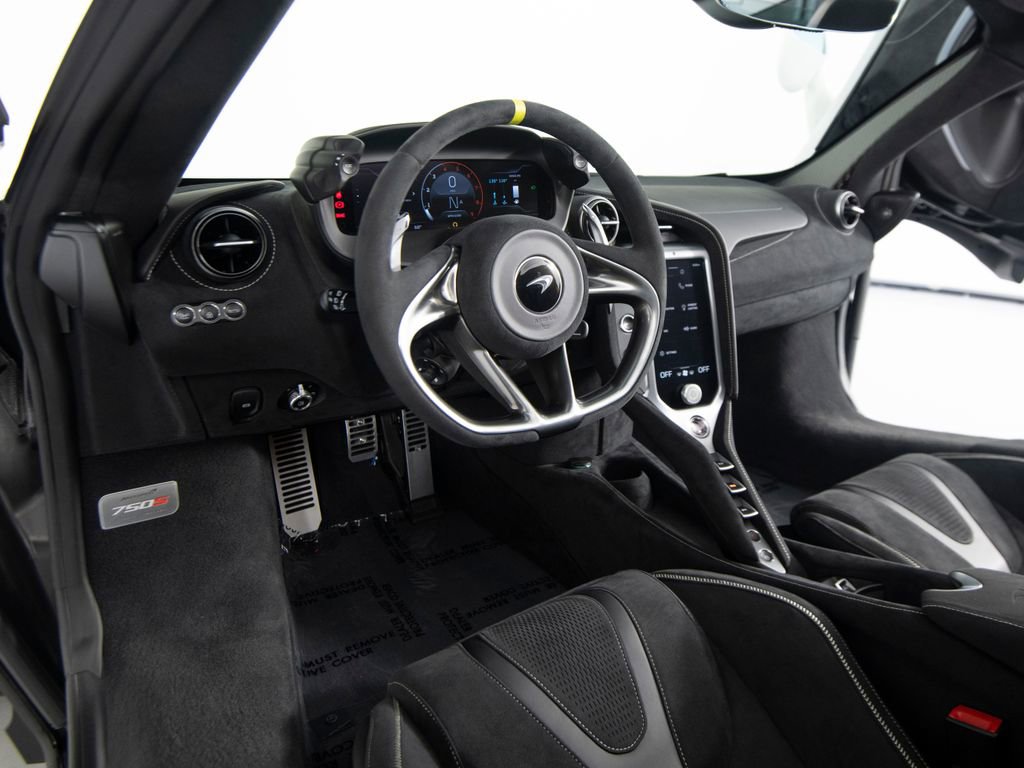 Used 2024 McLaren 750S Spider image 14