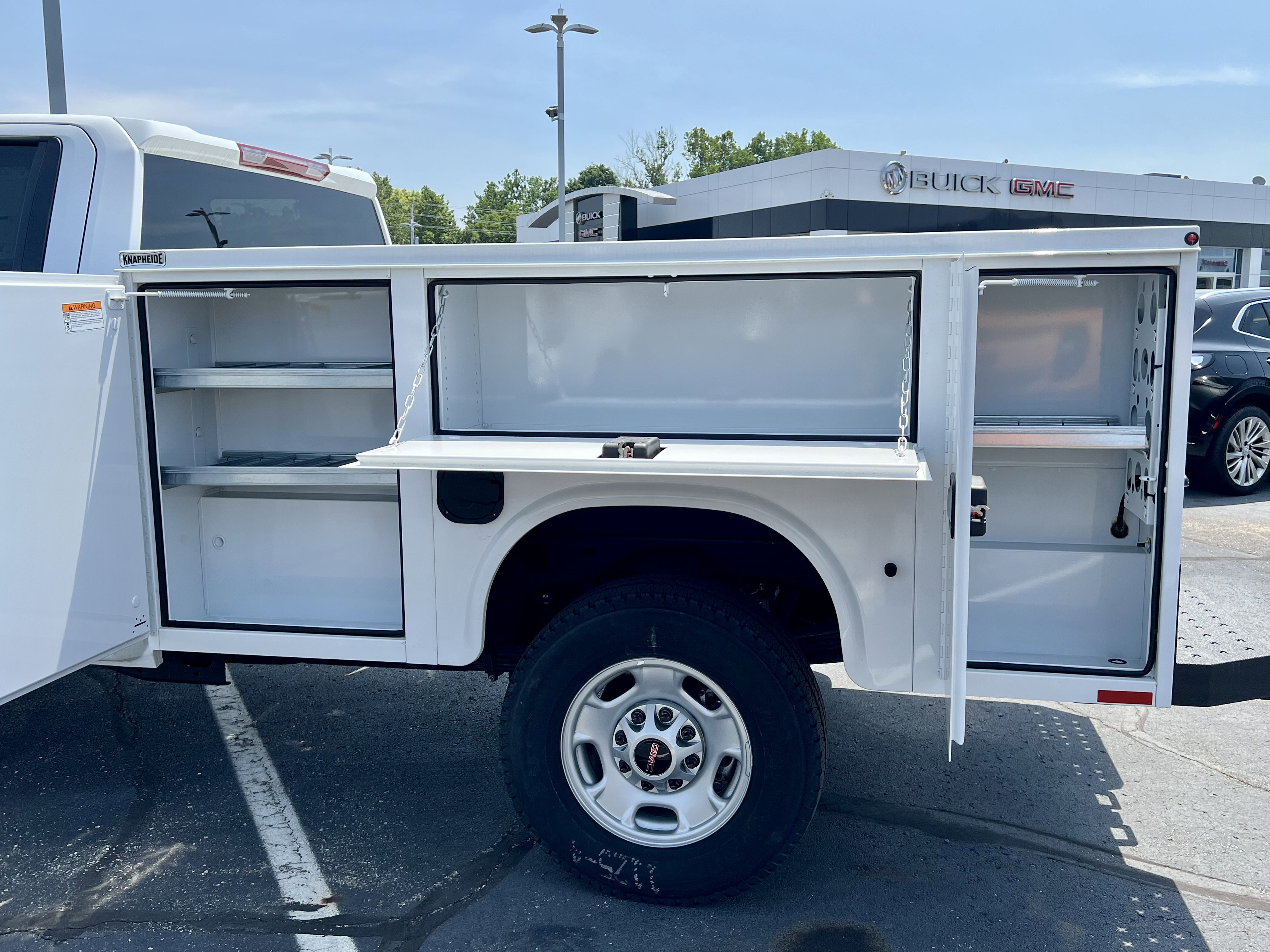 New 2025 GMC Sierra 2500 Pro w/ Convenience Package image 28