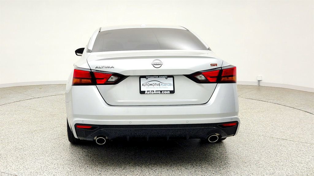 Used 2024 Nissan Altima 2.5 SR w/ SR Premium Package FWD image 6