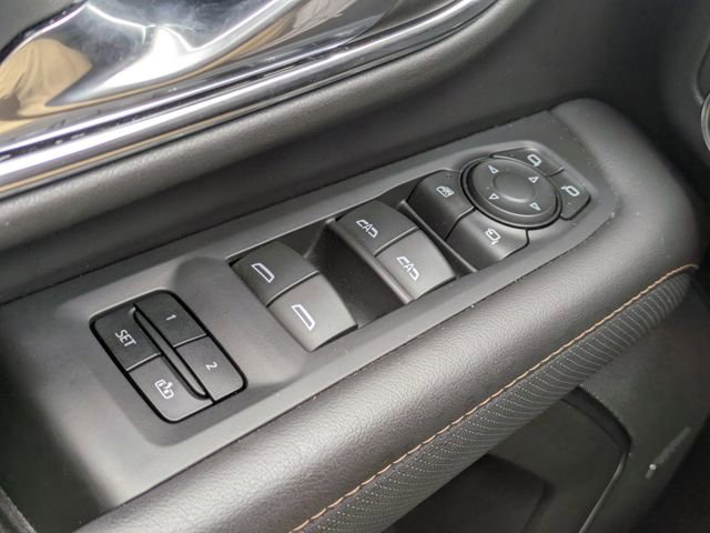 Used 2023 GMC Yukon AT4 w/ Technology Package image 26