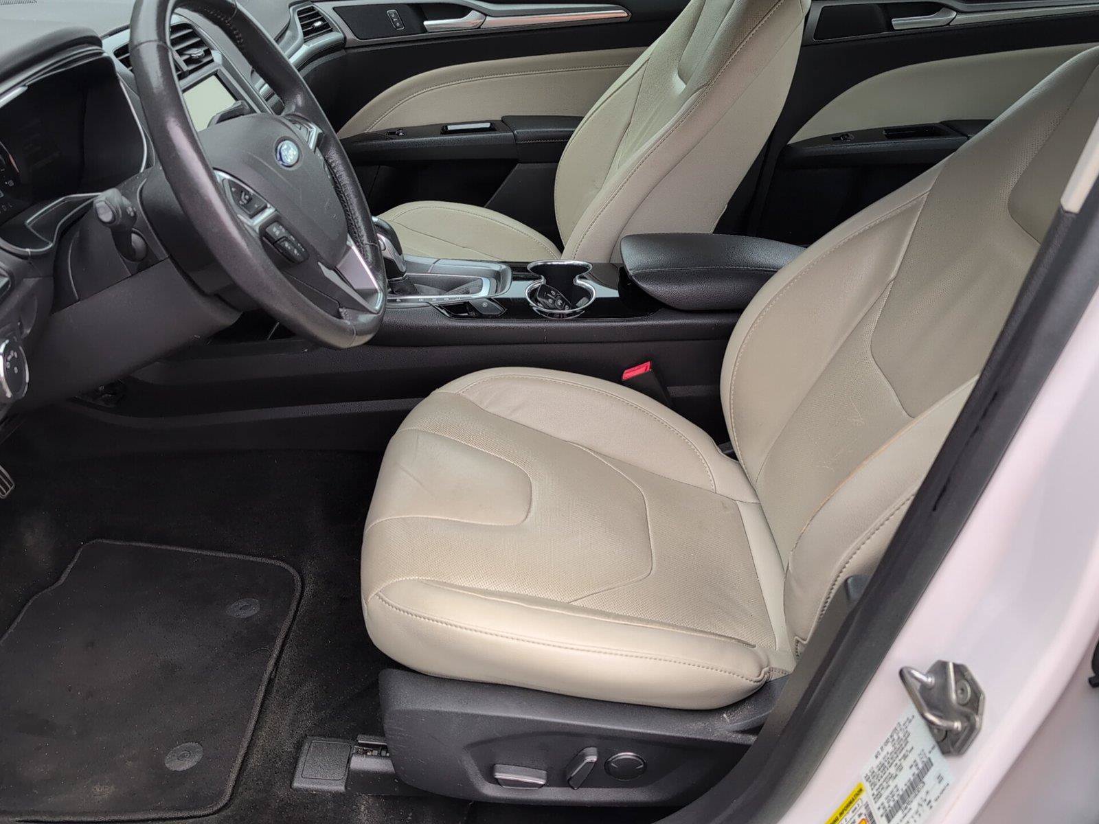 Used 2016 Ford Fusion Energi Titanium w/ Driver Assist Package FWD image 3
