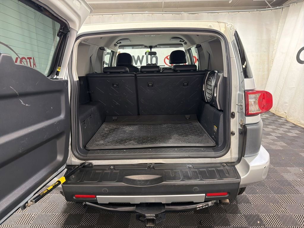 Used 2008 Toyota FJ Cruiser 4WD image 10