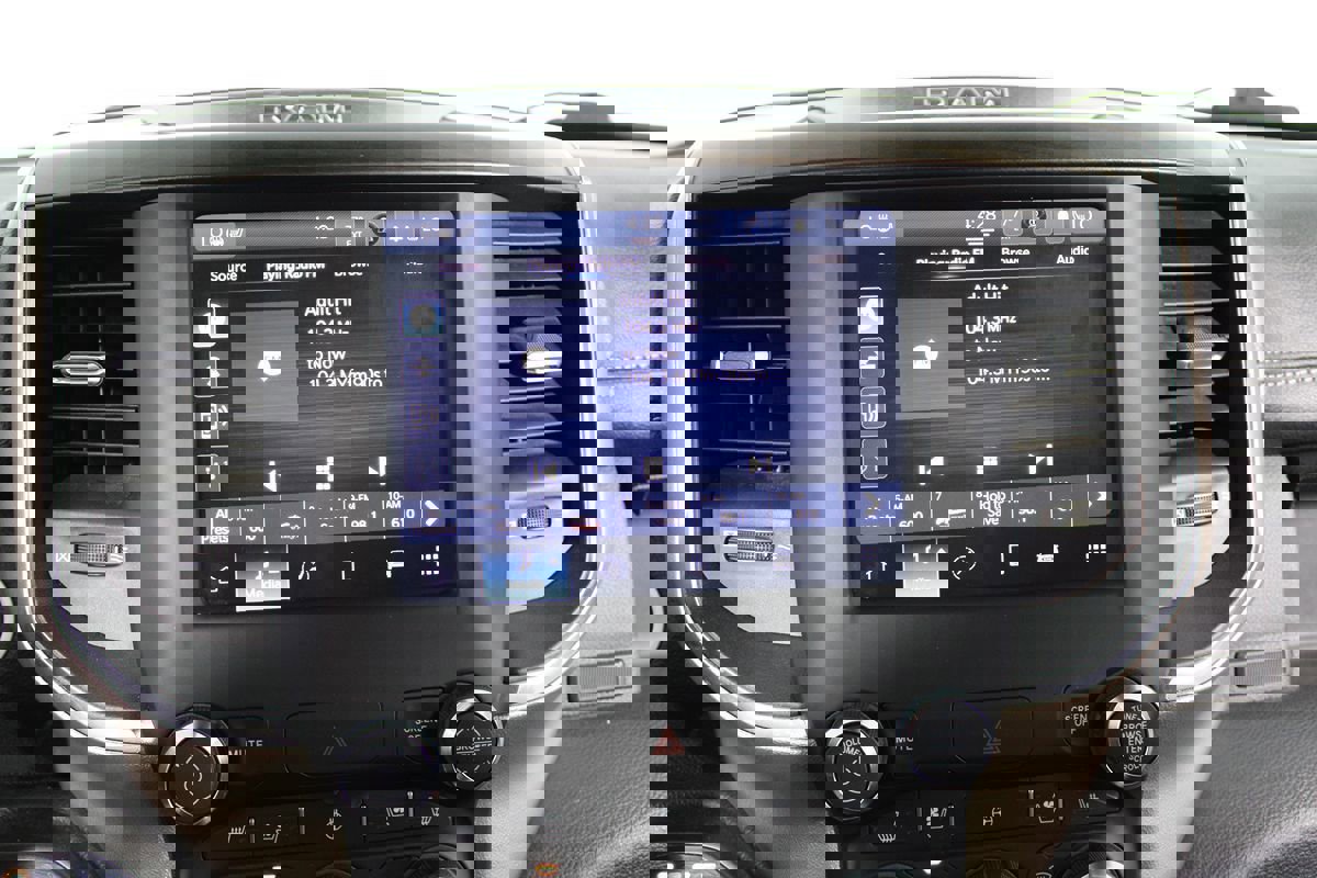 Used 2022 RAM 1500 Laramie image 19