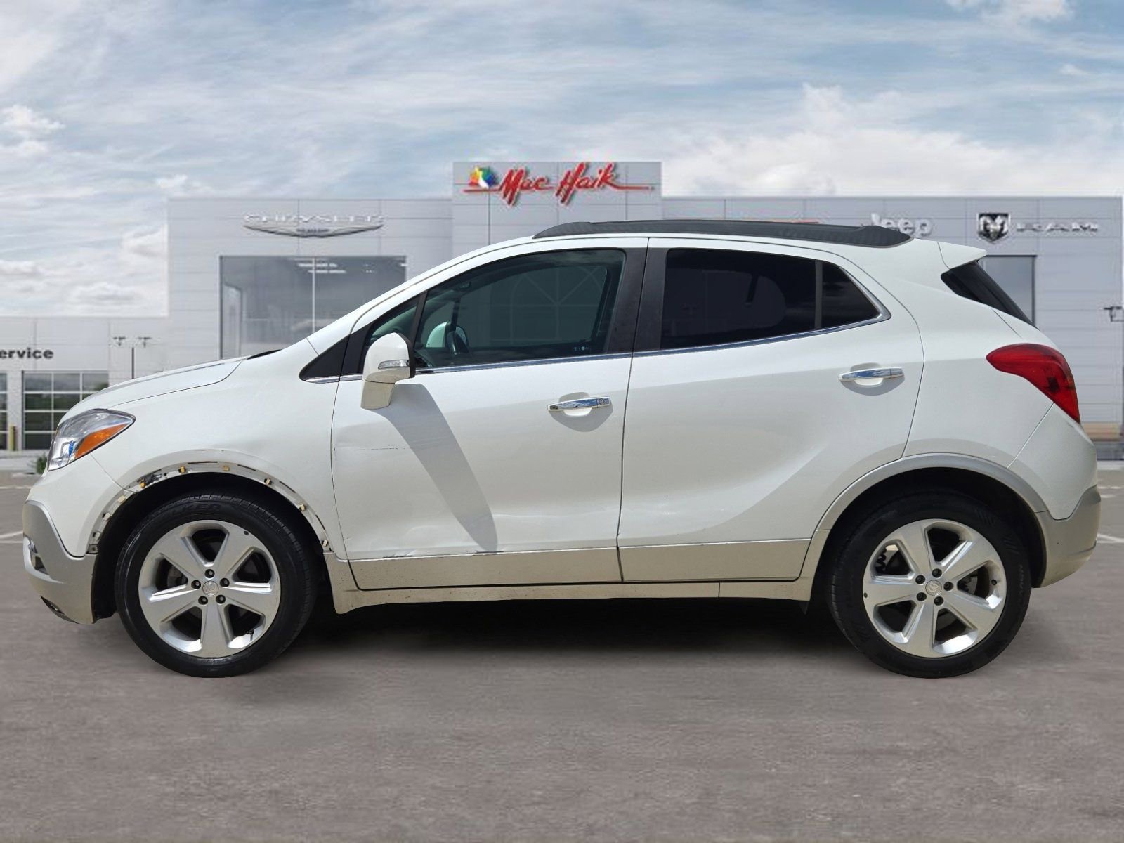 Used 2016 Buick Encore Convenience FWD image 2