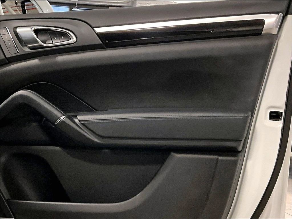 Used 2015 Porsche Cayenne Diesel image 29