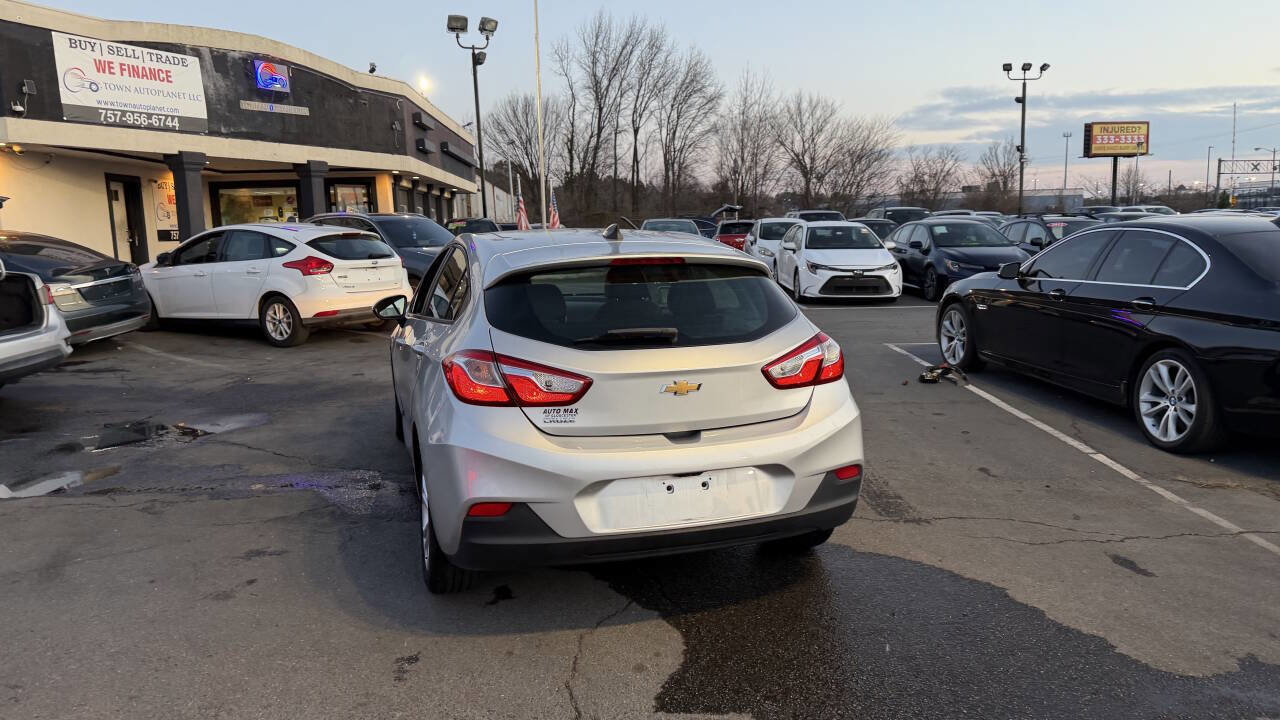 Used 2019 Chevrolet Cruze LS w/ LS Convenience Package FWD image 4