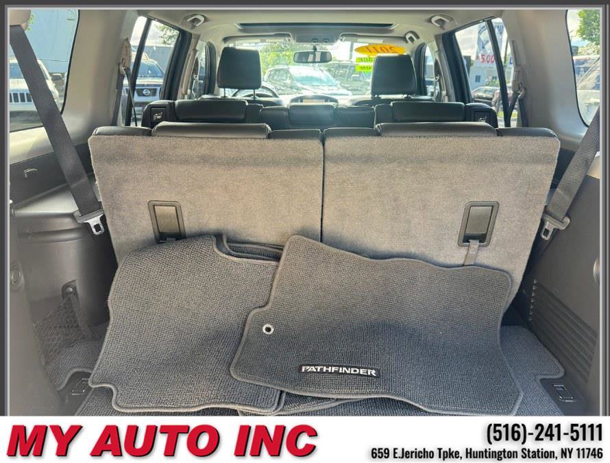 Used 2011 Nissan Pathfinder LE w/ Navigation Pkg AWD/4WD image 35