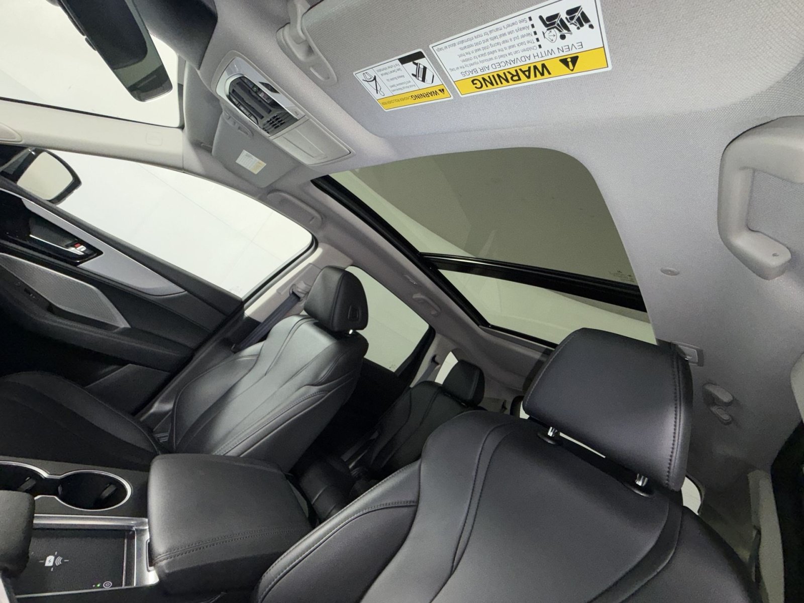 Used 2023 Acura MDX SH-AWD image 23