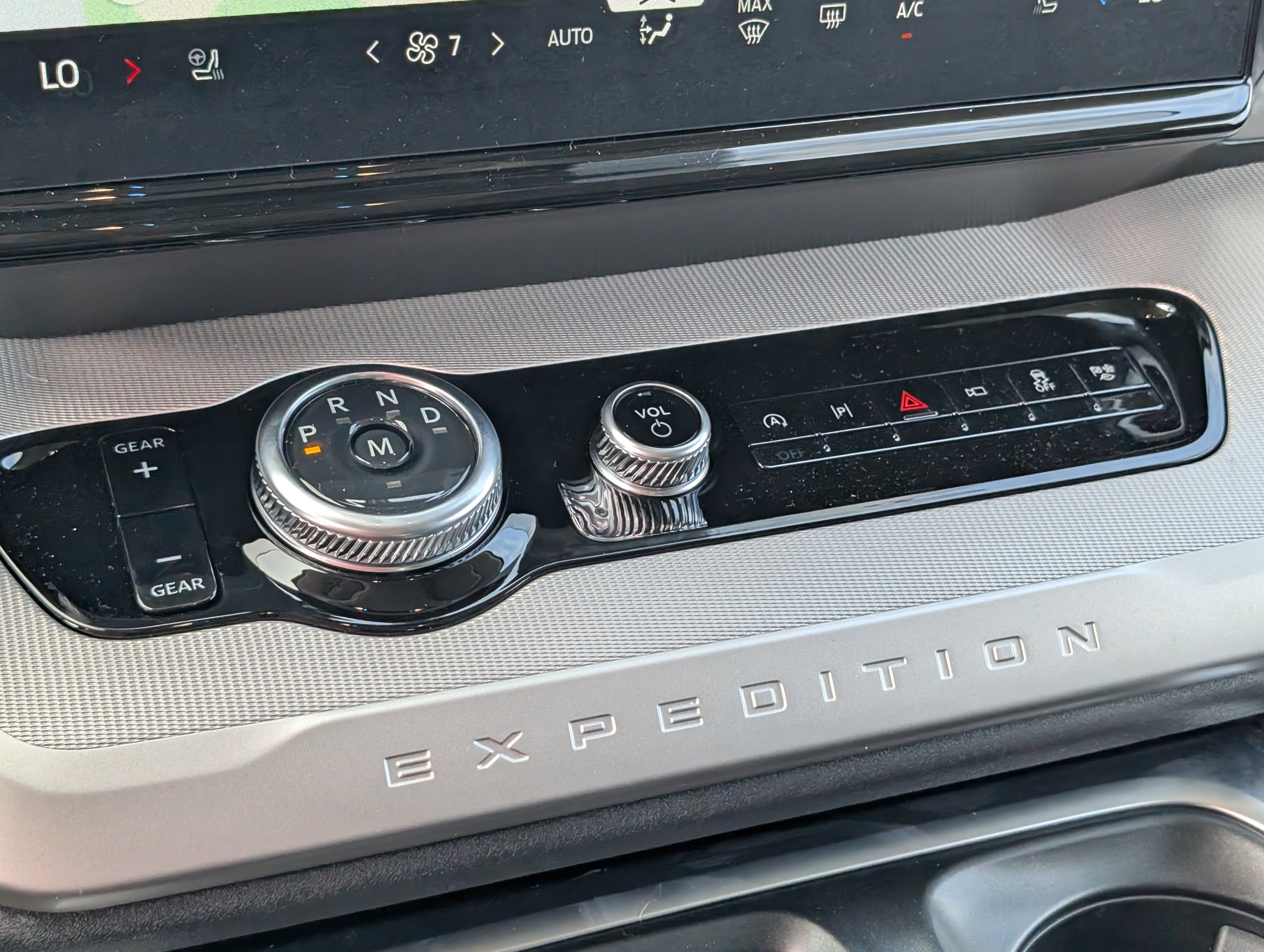 New 2026 Ford Expedition Active RWD image 30