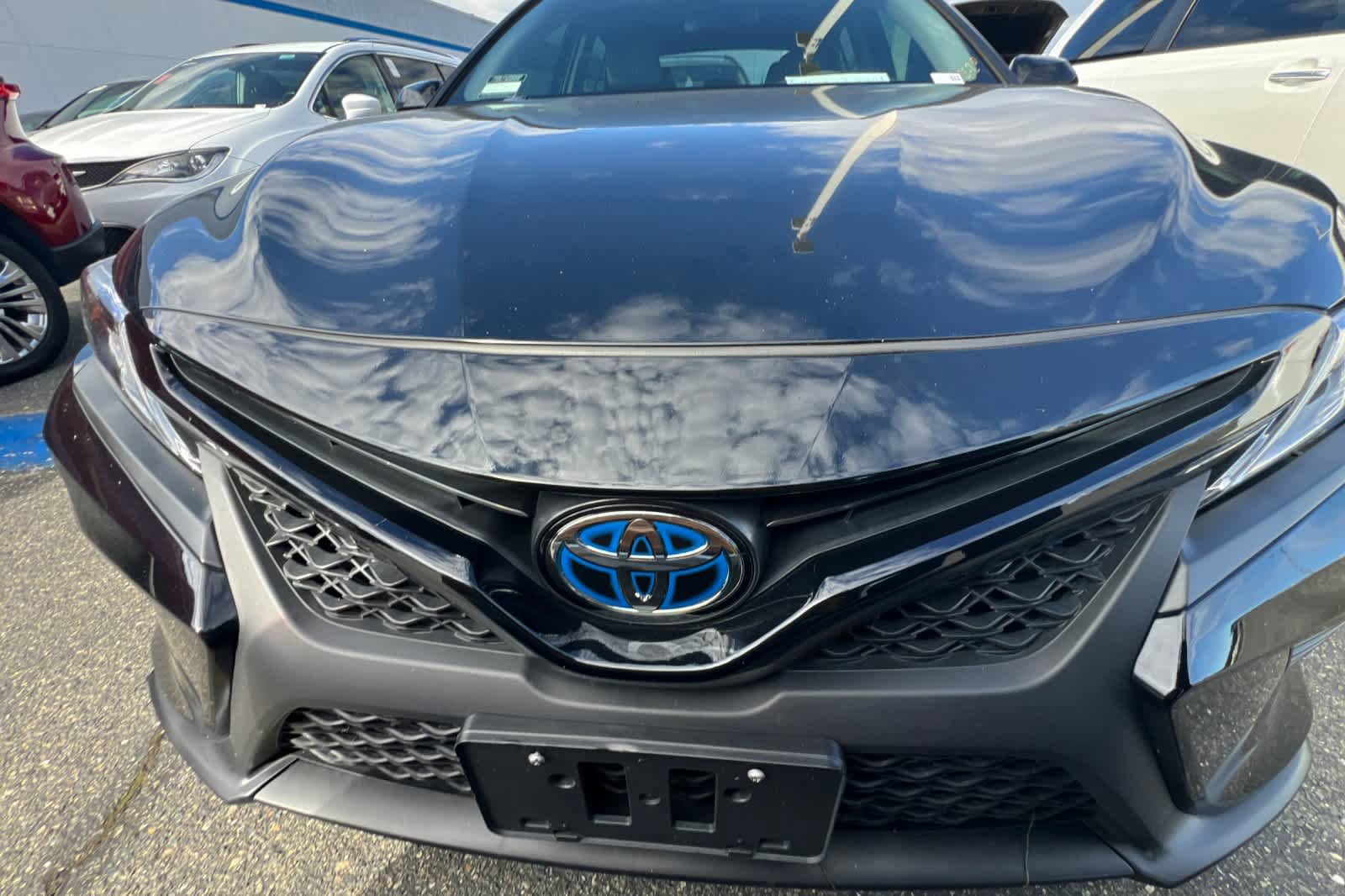 Used 2018 Toyota Camry SE FWD image 12