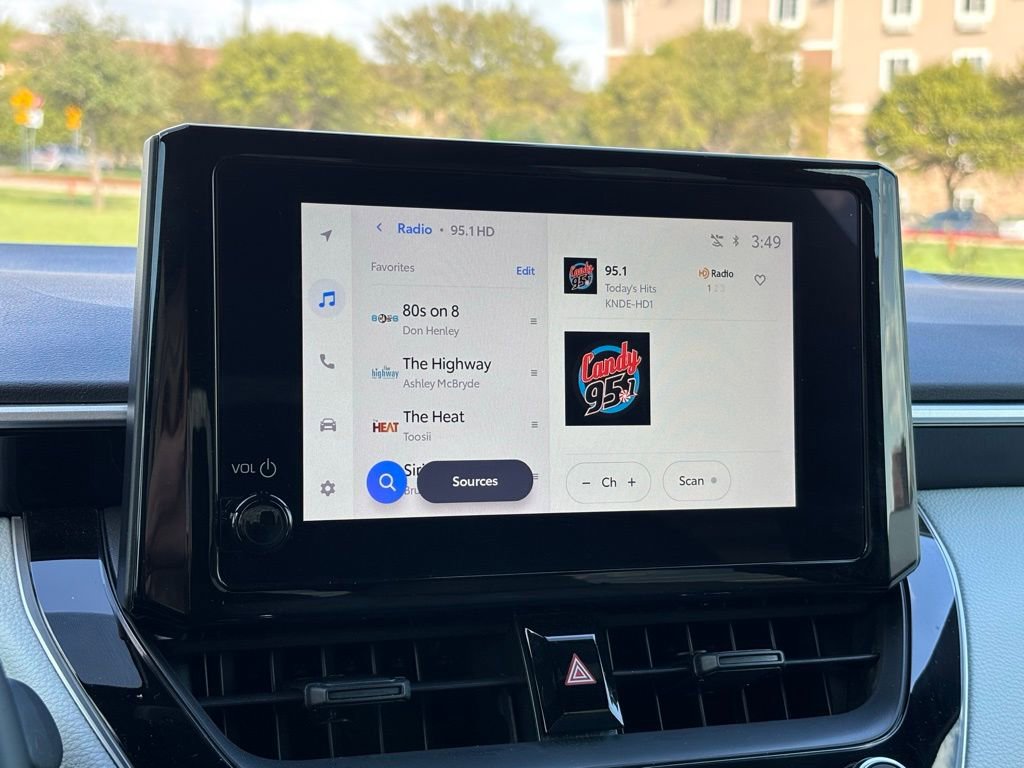 Certified 2025 Toyota Corolla SE image 17